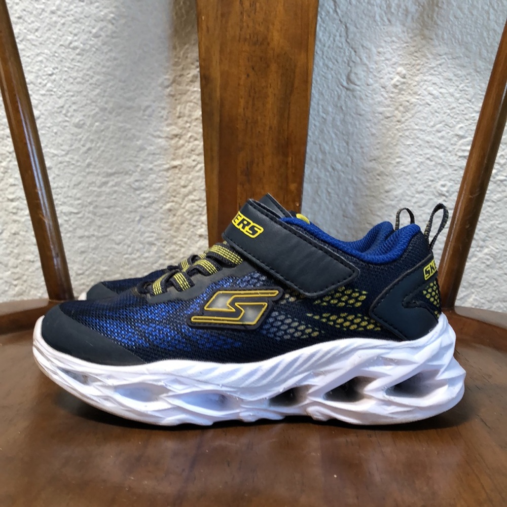 LIGHT UP SKECHERS® KIDS Sport sneakers